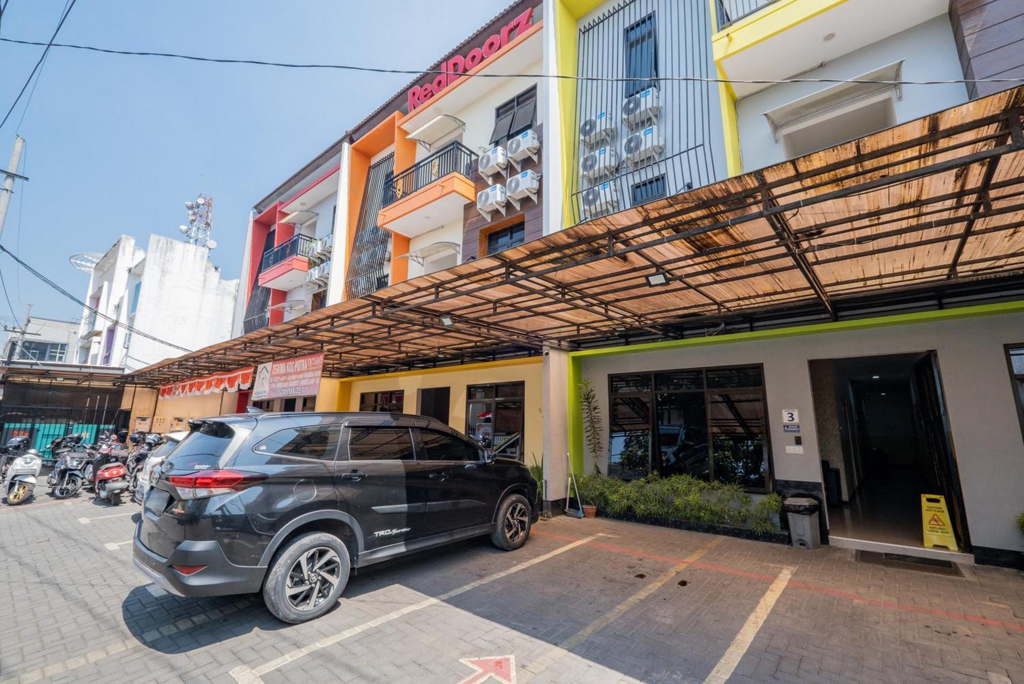 Reddoorz Near Taman Krida Budaya מאלאנג מראה חיצוני תמונה