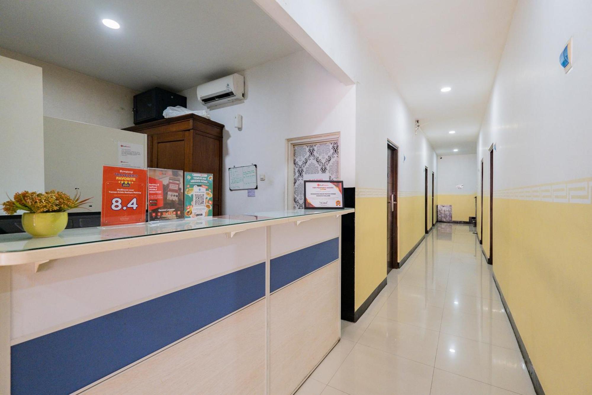 Reddoorz Near Taman Krida Budaya מאלאנג מראה חיצוני תמונה