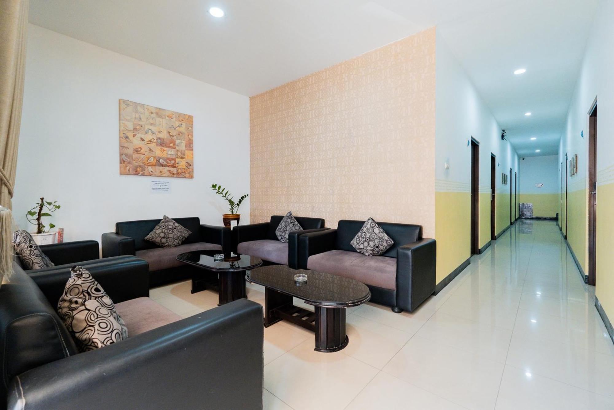 Reddoorz Near Taman Krida Budaya מאלאנג מראה חיצוני תמונה