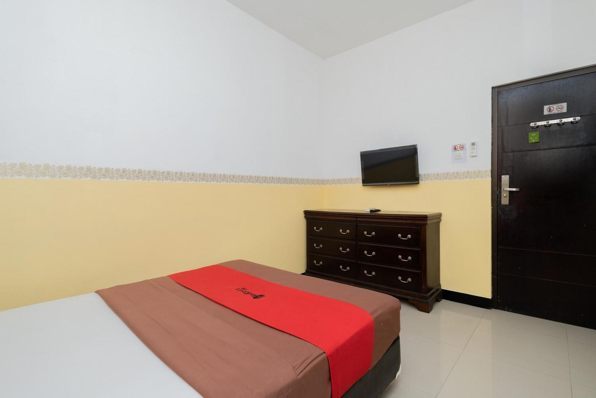 Reddoorz Near Taman Krida Budaya מאלאנג מראה חיצוני תמונה