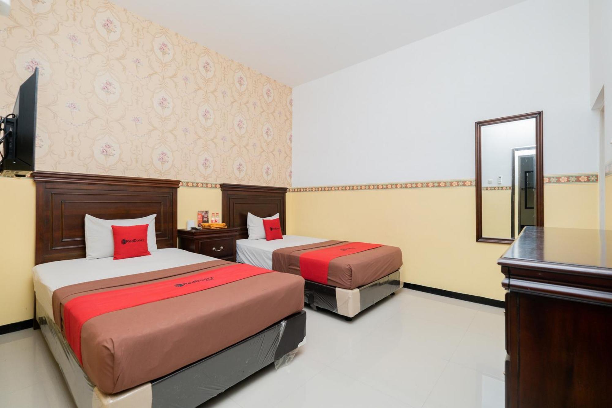 Reddoorz Near Taman Krida Budaya מאלאנג מראה חיצוני תמונה